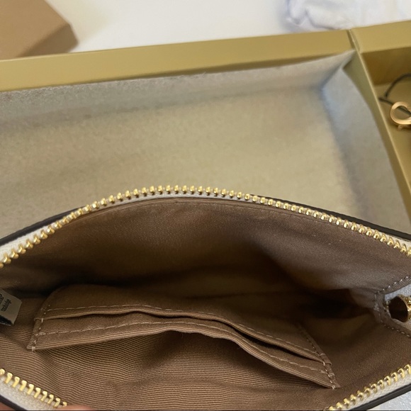 Coach Boxed Corner Zip Wristlet In Signature Leather With Apple & Heart Charms - Picture 10 of 15